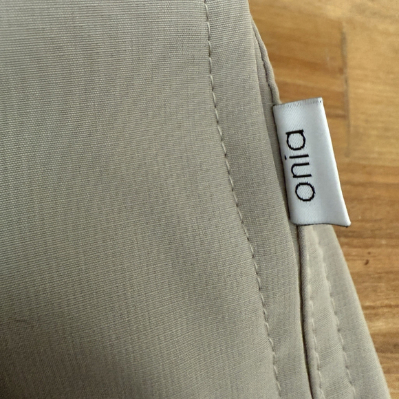 Onia Shorts All Purpose Chino Men’s Large 6" Inseam Stretch Khaki Beige NWT - Picture 3 of 8